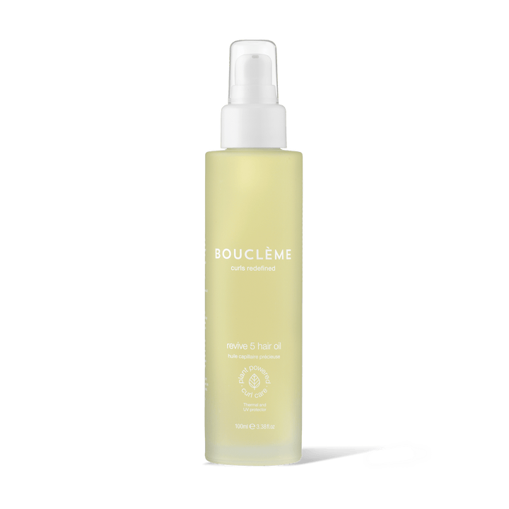 A nutrient rich, lightweight oil by Boucleme that conditions and protects hair against humidity. 