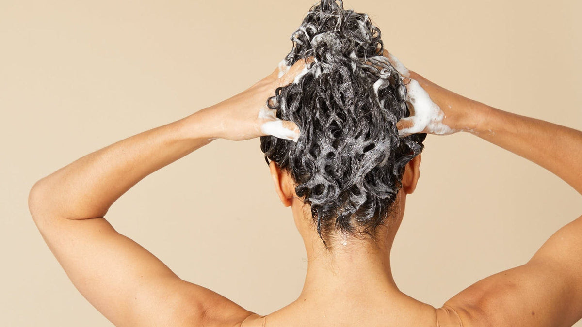 Low foaming, sulphate free curl defining shampoo, ideal for fine, wavy hair and oily scalps. | Bouclème | Curls Redefined